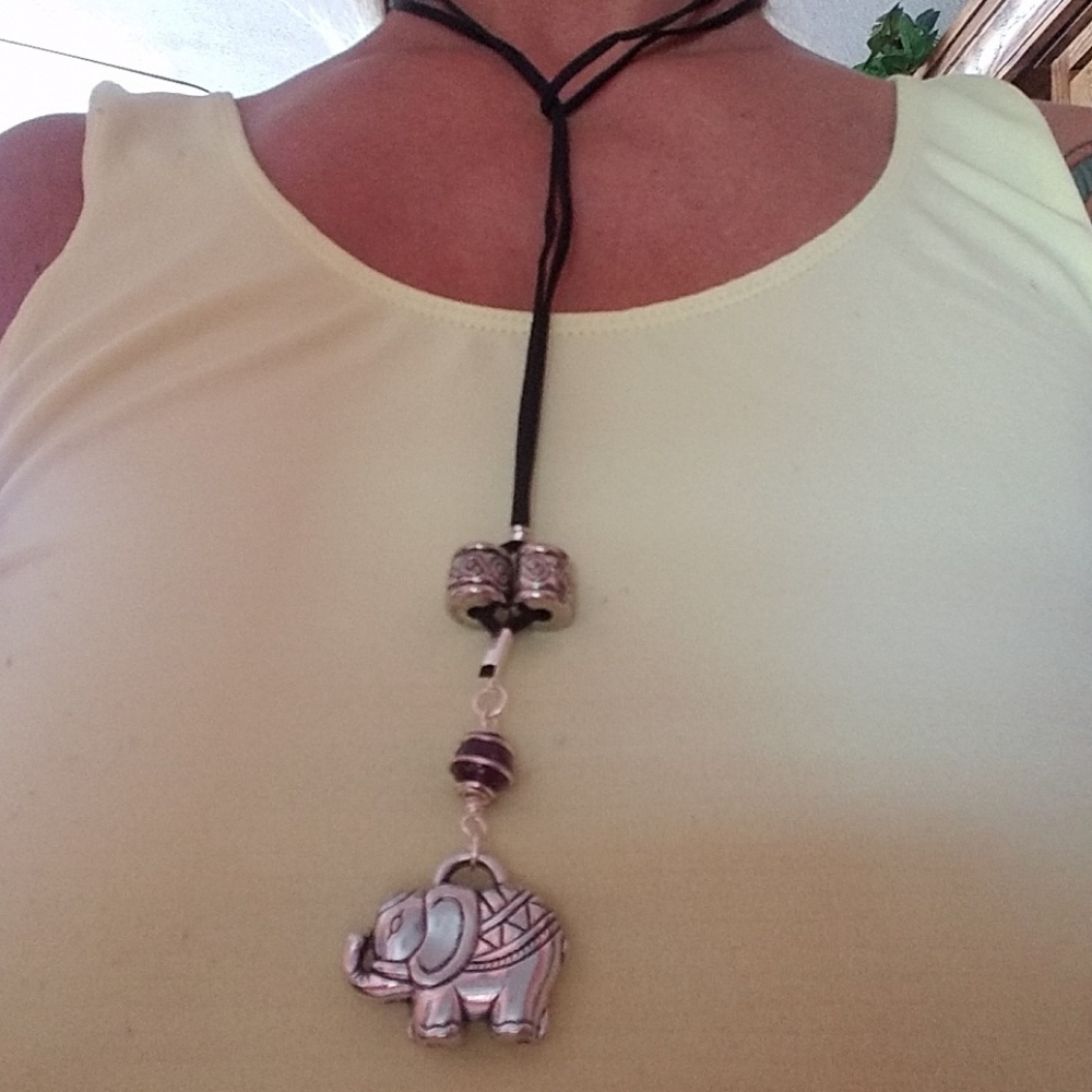 NECKLACE AND EARRING SET